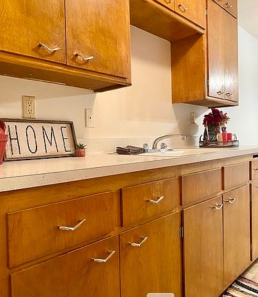 2nd image of 2020 Pillsbury Ave #305