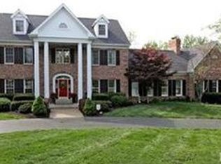 936 Town And Country Estate Ct, Saint Louis, MO 63141