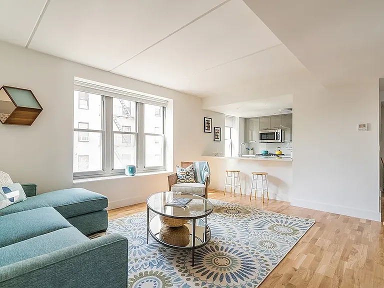 310 Clarkson Ave #505 — Photo 1