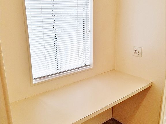 4th image of 29020 1st Ave S Unit 13
