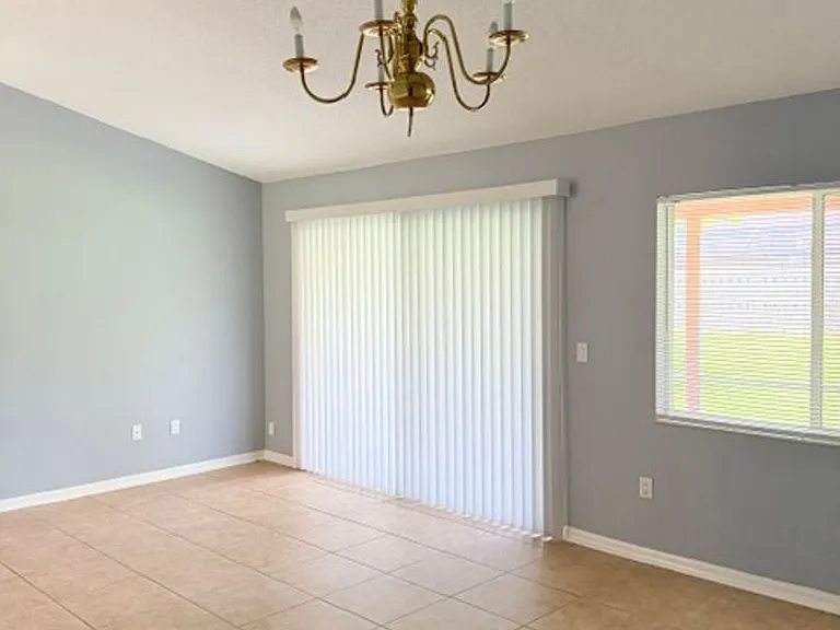 20 Palm Ln — Photo 4