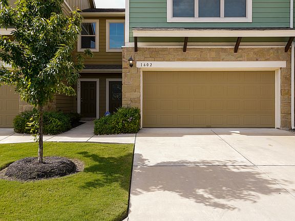 4th image of 1620 Bryant Dr Unit 1602