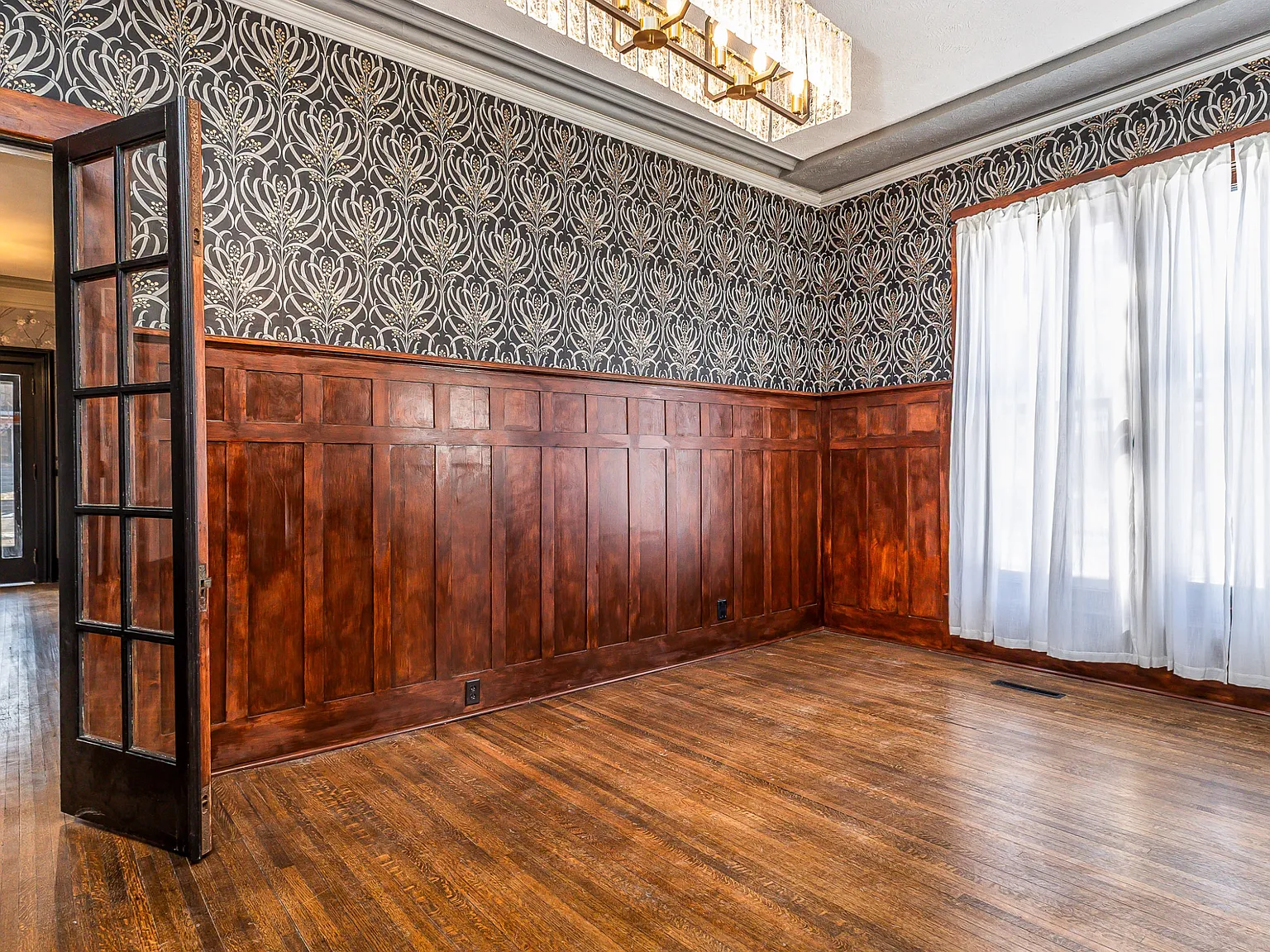 718 West Stephenson Street - Office 1 — Photo 3