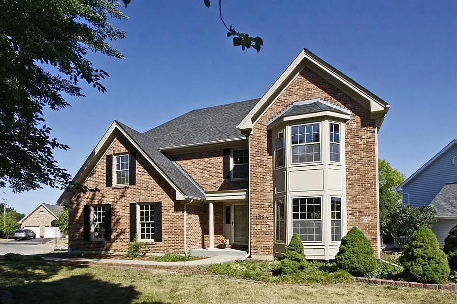 1384 Lincolnshire Ct photo 1