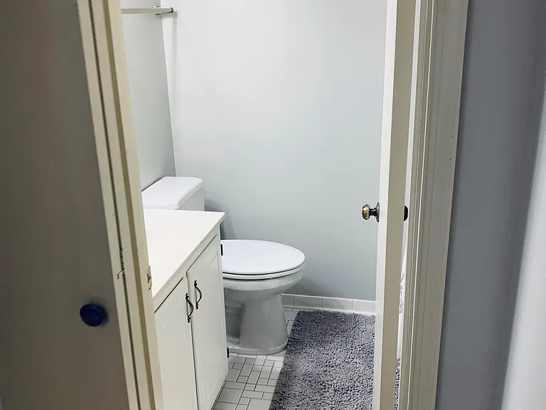 1623 S Barton St #18 — Photo 40