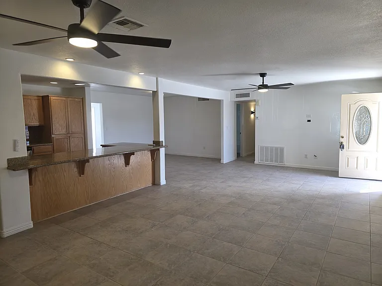 3575 Whitecap Dr — Photo 2