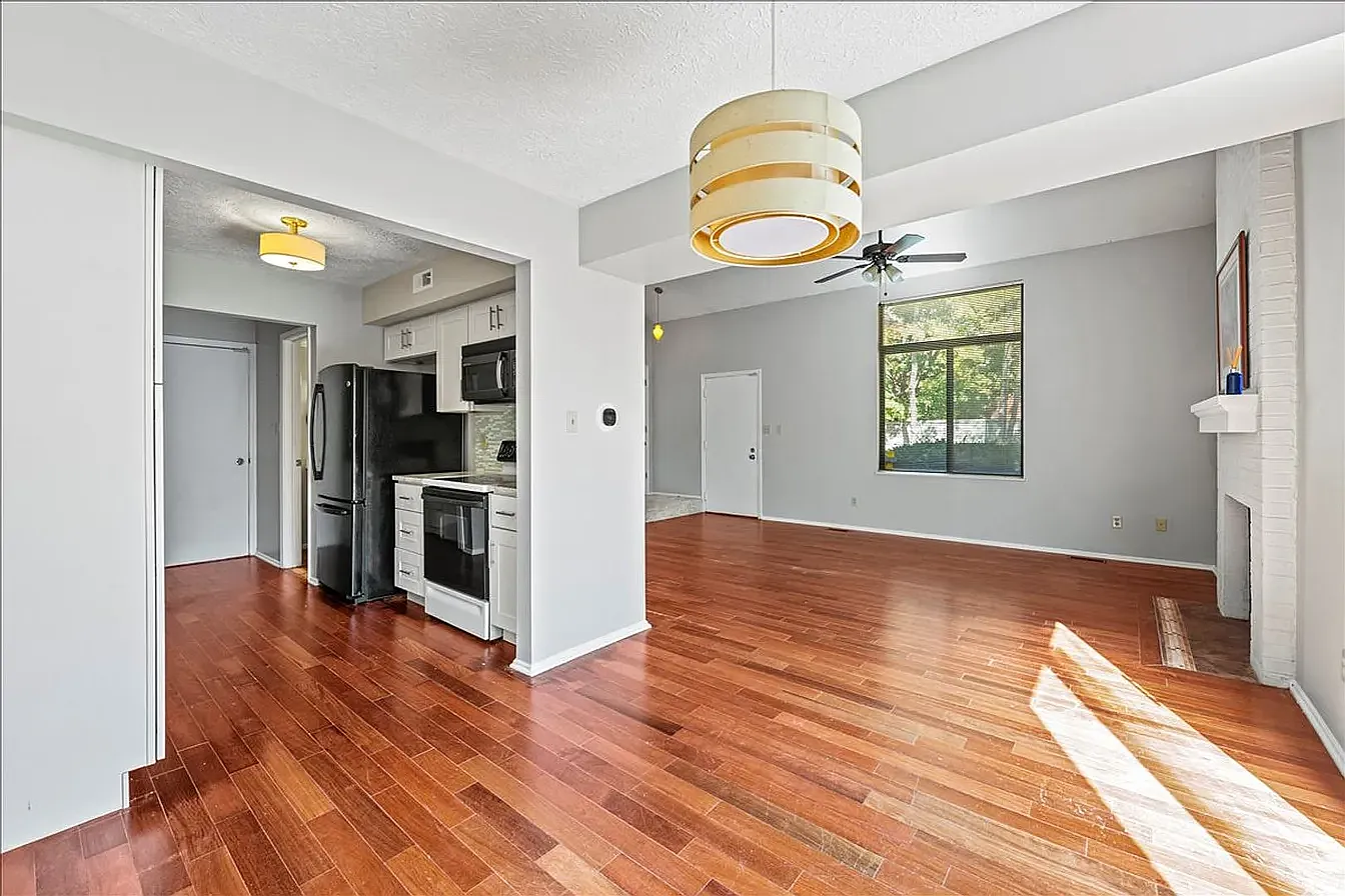 342 E Arch St — Photo 3