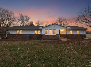 15635 Martinsville Rd, Van Buren Township, MI 48111