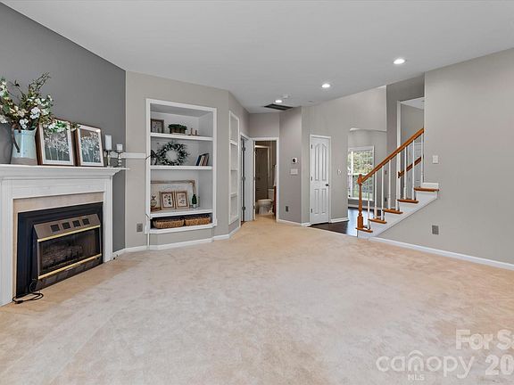 4th image of 9407 Hillston Ridge Rd