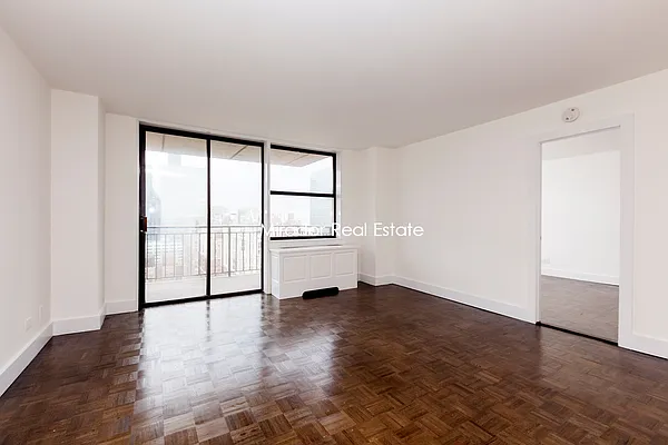 Rented by Mirador Real Estate | media 13