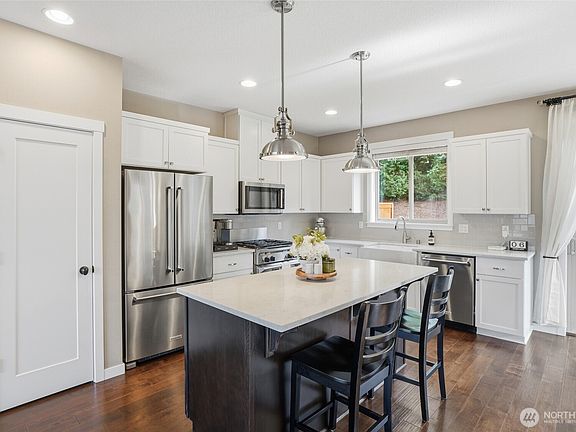 4th image of 4331 SE 179th Court