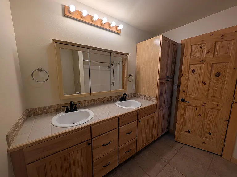 81 Moose Jaw Ln — Photo 35