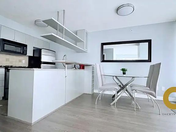 5th image of 1438 Richards St #2706