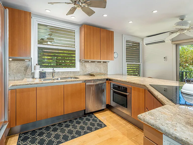 S Kihei Rd — Photo 10