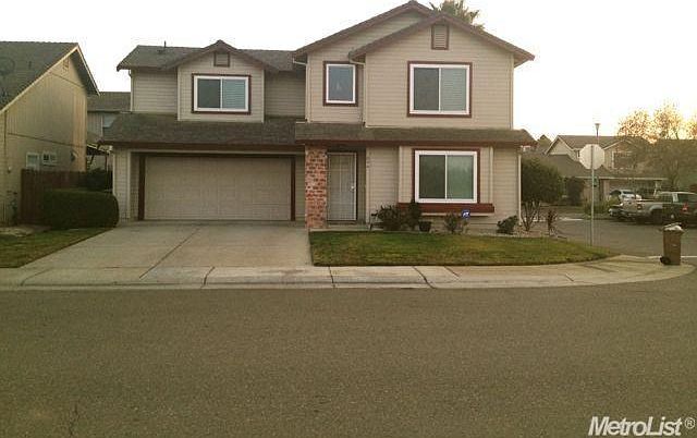 1st image of 844 Lyonia Dr