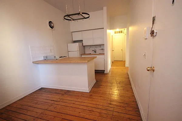 Rented by Nooklyn NYC LLC | media 28