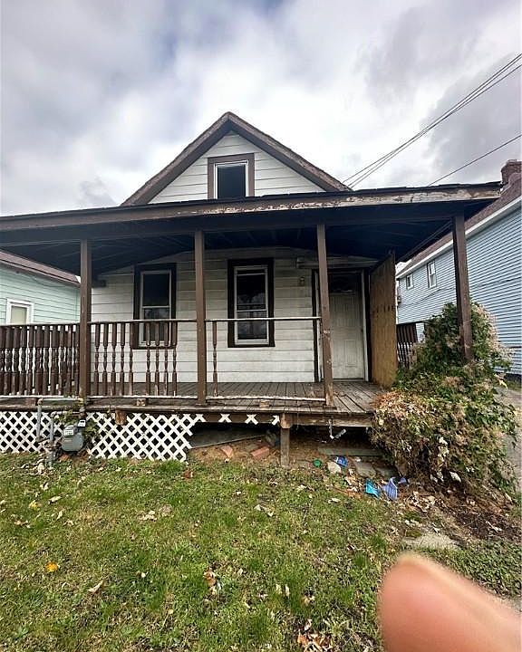 2nd image of 3636 Robert Ave