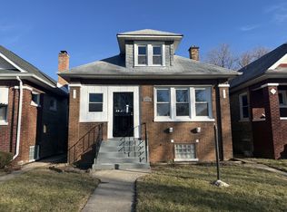8917 S Elizabeth St, Chicago, IL 60620