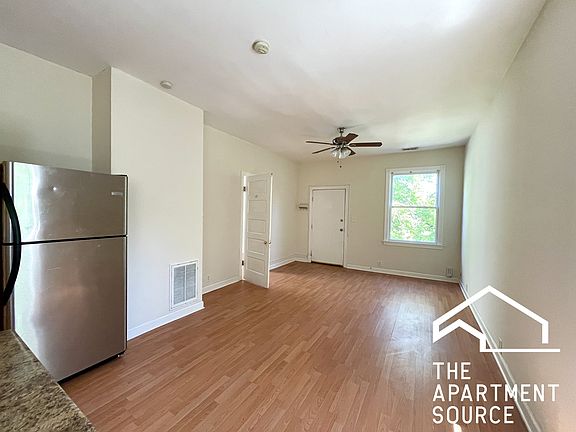4th image of 2223 N Sawyer Ave APT 2R