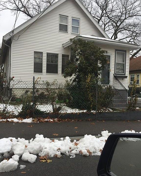 2nd image of 8 Taunton Ave