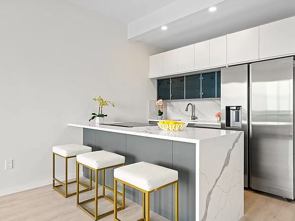 4th image of 29 W End Ave #4B