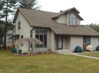 321 Kane Dr, Vestal, NY 13850