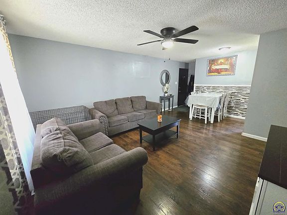 2nd image of 3112 SE Michigan Ave