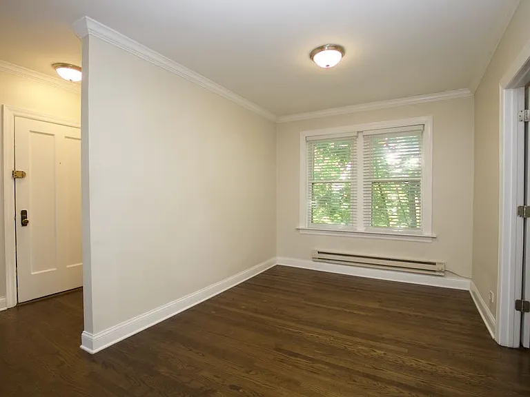 4222 N Clark St #4 — Photo 7