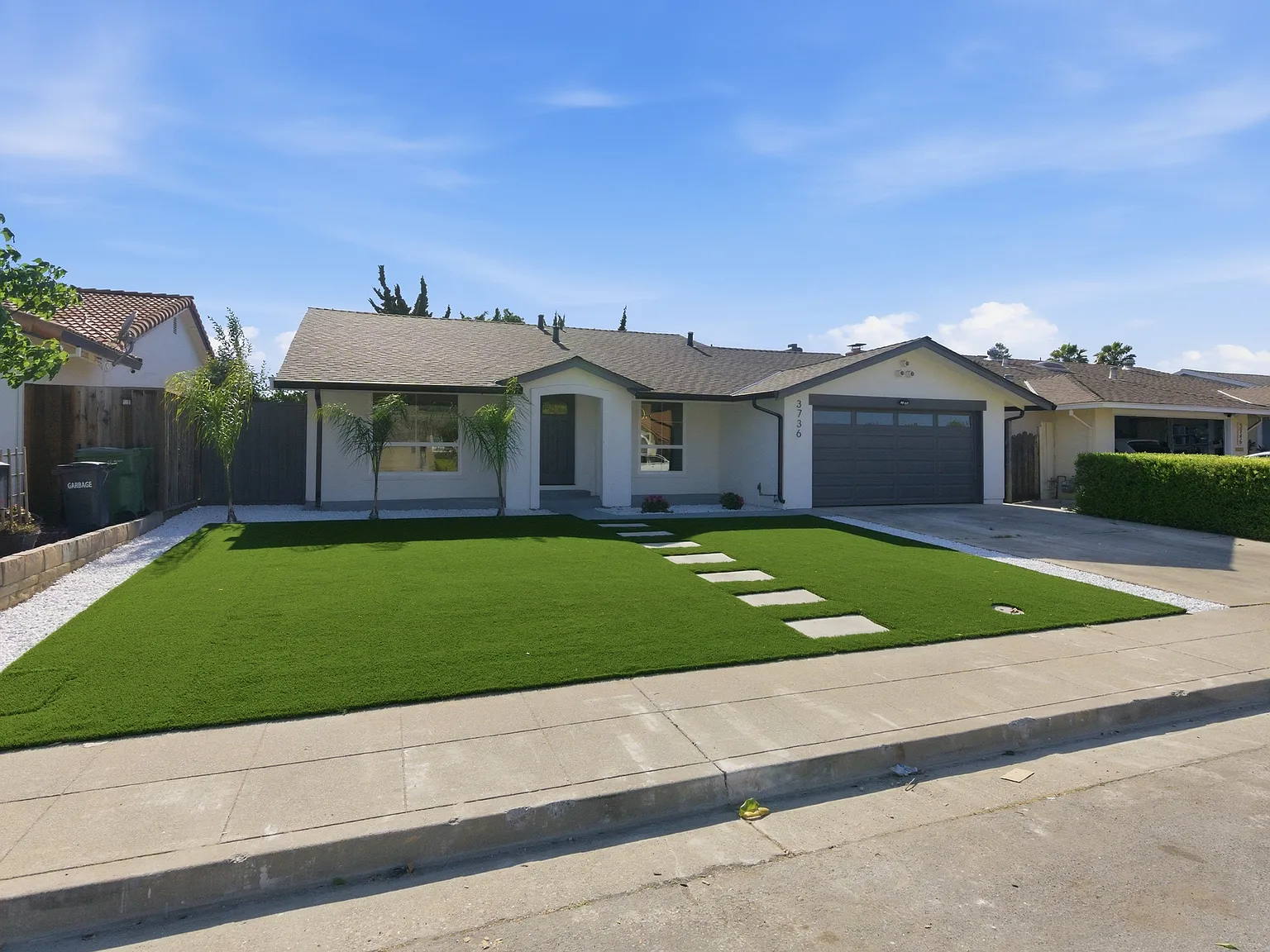 3 bed, 1600 sqft, $5,900 — Photo 1