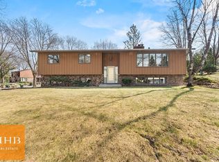 1 Foxboro Cir, Madison, WI 53717