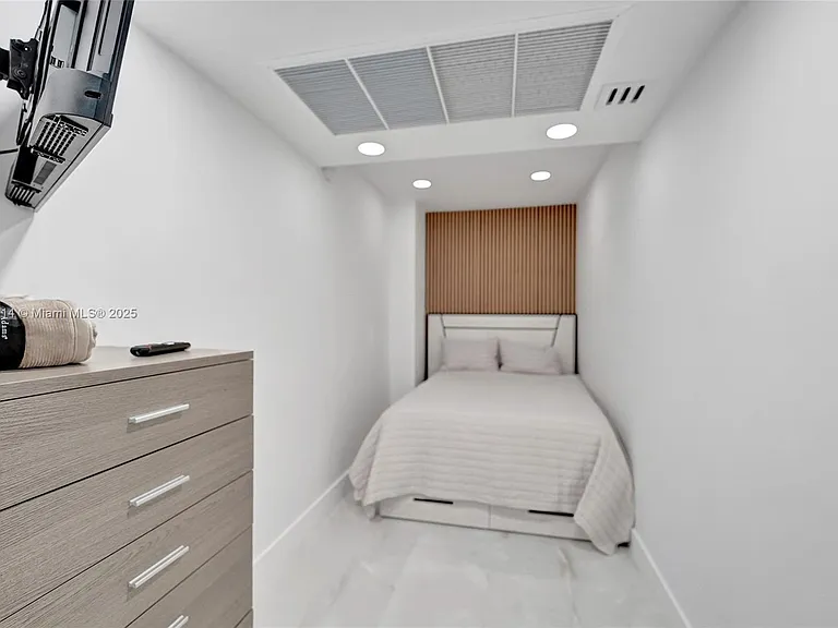 4001 S Ocean Dr #16P — Photo 44