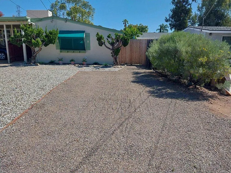 1248B Donald Way — Photo 2