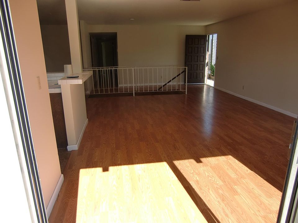2nd image of 838 Viva Ct