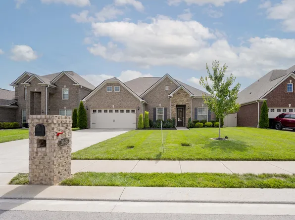 1646 Burrows Ave, Murfreesboro, TN 37129