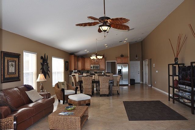 Spacious living room