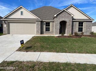 302 Dalia Ct, Breaux Bridge, LA 70517