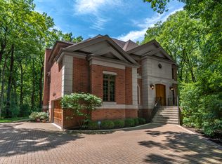 3033 Orange Brace Rd, Riverwoods, IL 60015