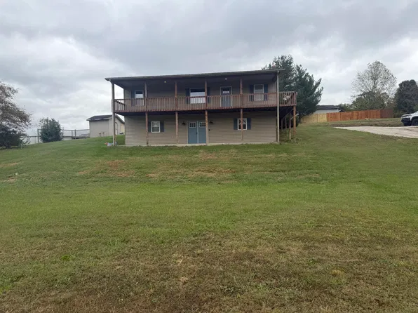 550 Spout Springs Rd, Irvine, KY 40336