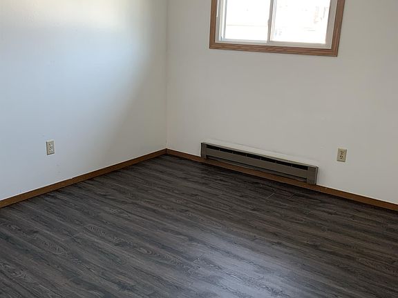 5th image of 1104 10th Ave N #9