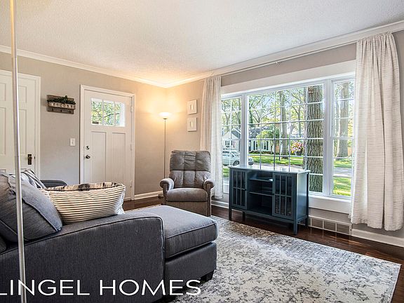 5th image of 1542 Beardsley Ave