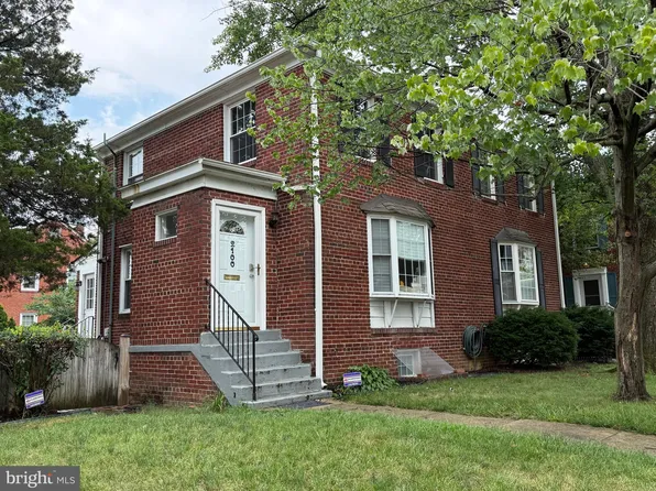 2100 27th St S, Arlington, VA 22206