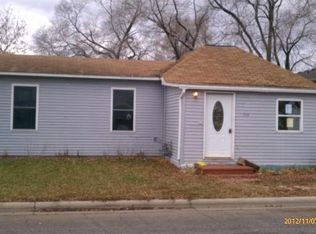 230 S Linden St, Belle Plaine, MN 56011