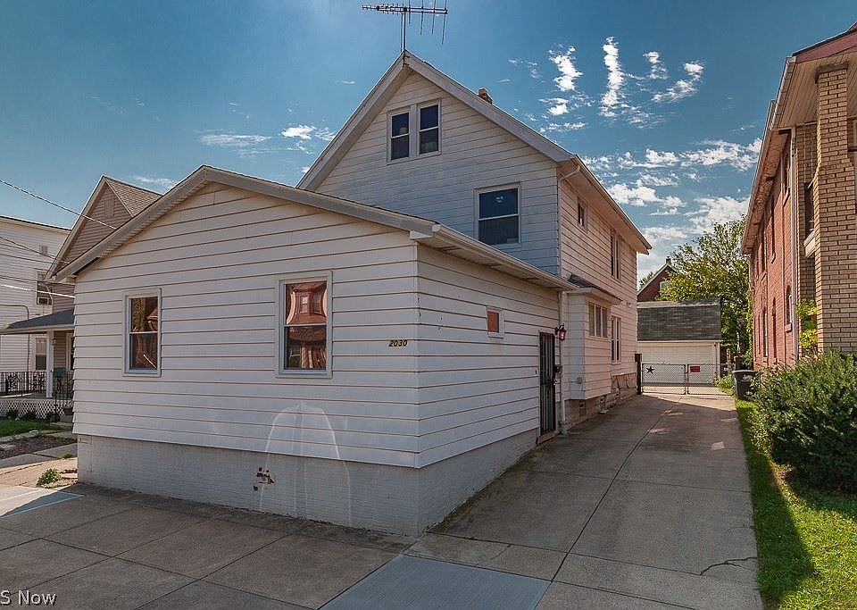 1st image of 2030 Quail St