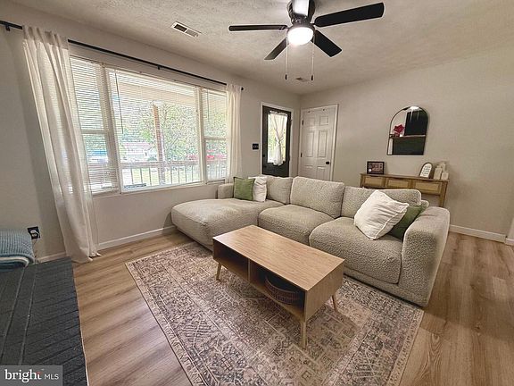 5th image of 35865 Sycamore Ct
