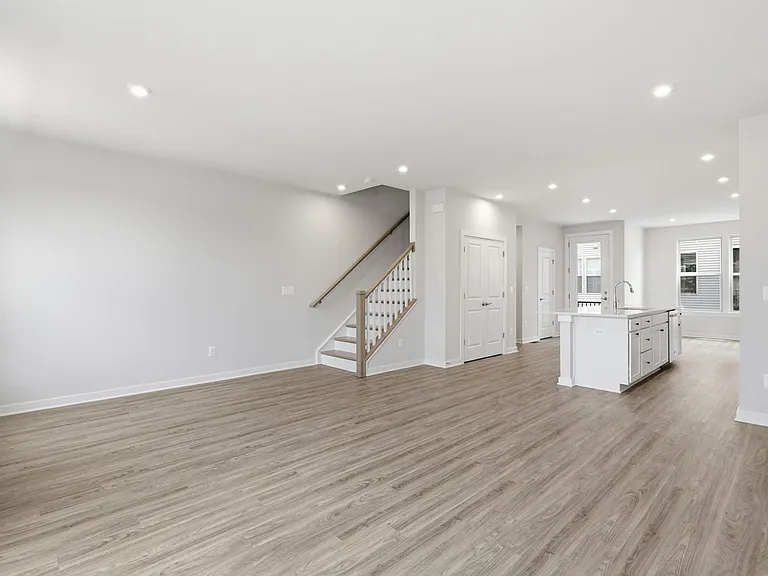 2118 Acadia Rd — Photo 17