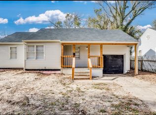 1039 N Parkwood Ln, Wichita, KS 67208
