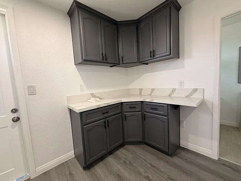 4321 E 4th St #3 — Photo 7