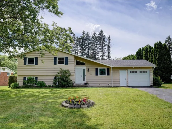 243 Eden Ln, Rochester, NY 14626