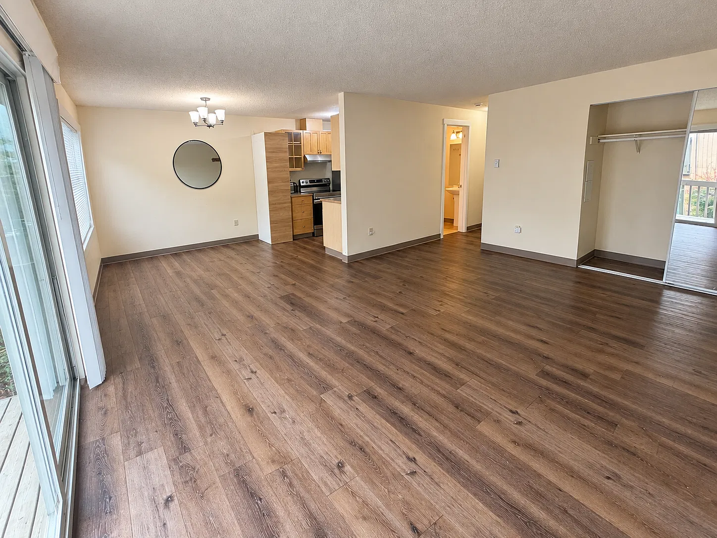 12711 SE 42nd St — Photo 2