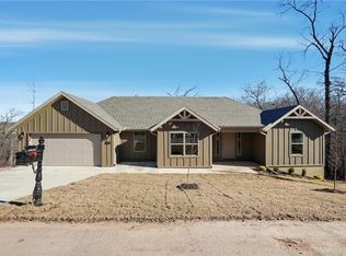 14 Reading Ln, Bella Vista, AR 72714